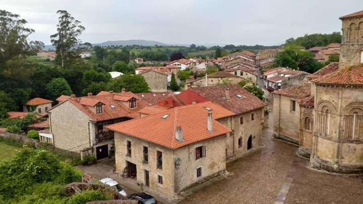 Hospedaje Octavio Santillana del Mar Exterior photo