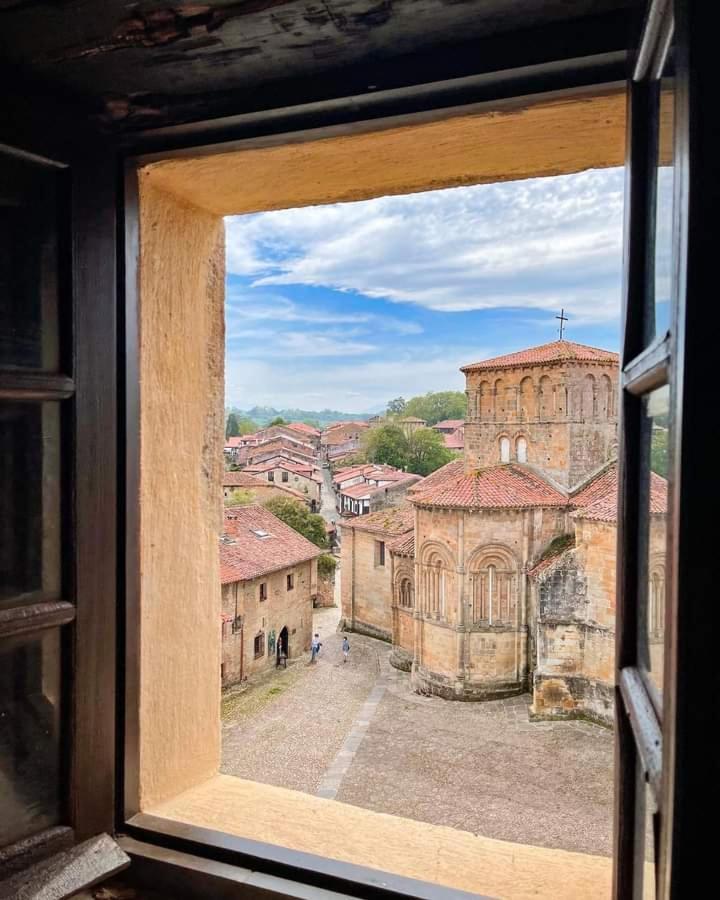 Hospedaje Octavio Santillana del Mar Exterior photo