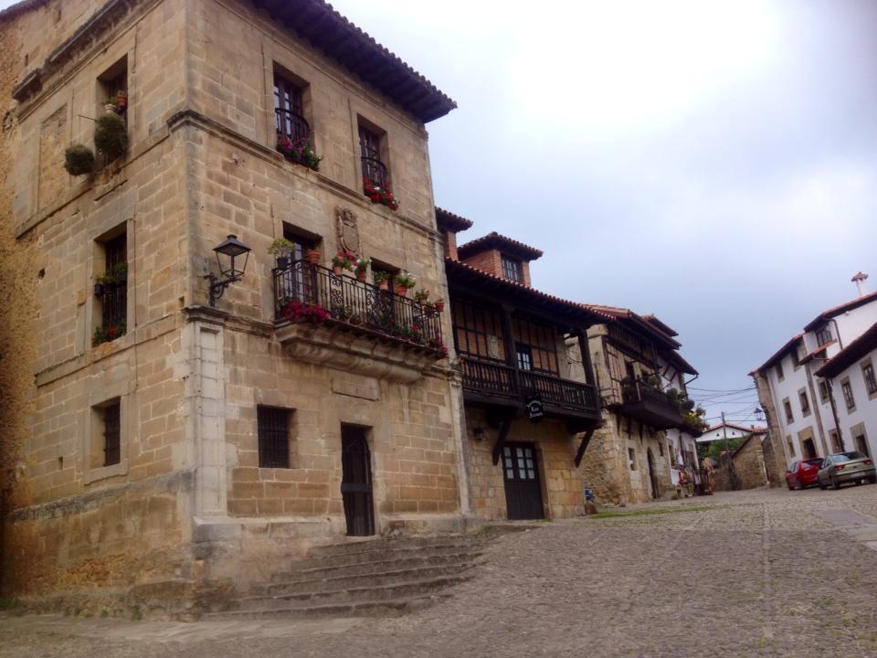 Hospedaje Octavio Santillana del Mar Exterior photo