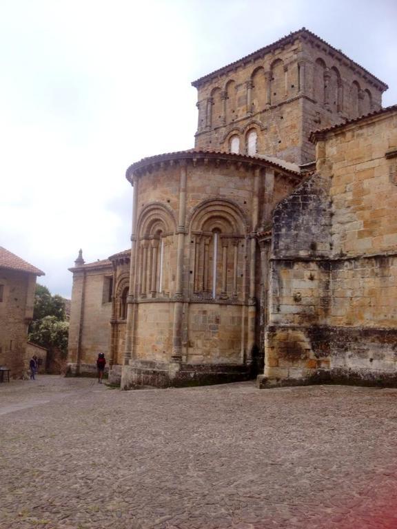 Hospedaje Octavio Santillana del Mar Exterior photo