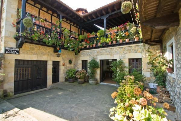 Hospedaje Octavio Santillana del Mar Exterior photo